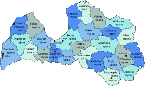 Okresy Lotyšska pojmenované