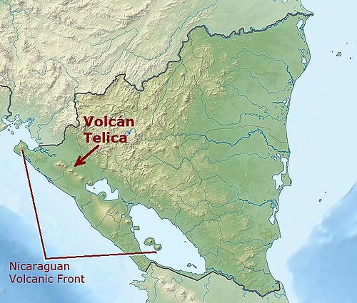 Vulkán Telica a vulkanická linie